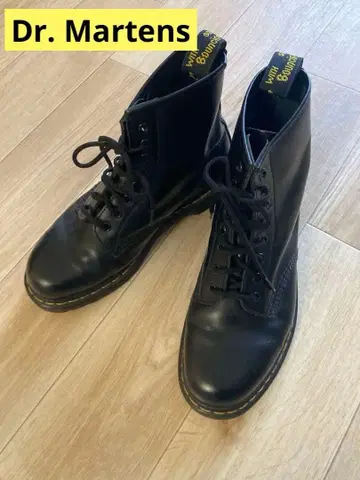 블랙 가죽 부츠 닥터마틴 스타일