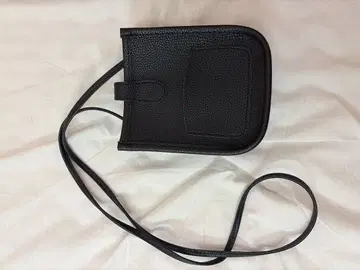 스마트폰 숄더백 블랙 스마일리 버튼 포함