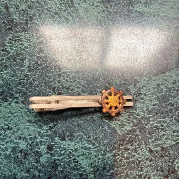 신뇨엔 륜보 넥타이핀