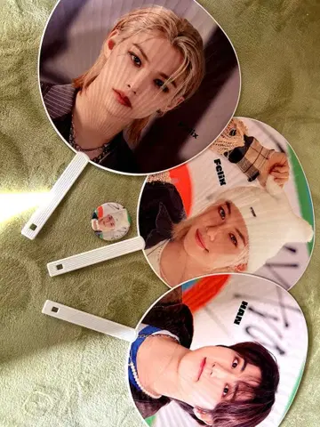 스트레이 키즈 공식 부채 Felix Han 덤 포함