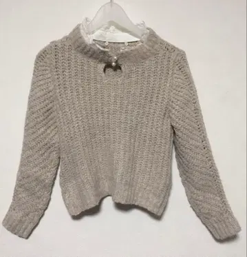 JILLSTUART 프릴 모크넥 니트