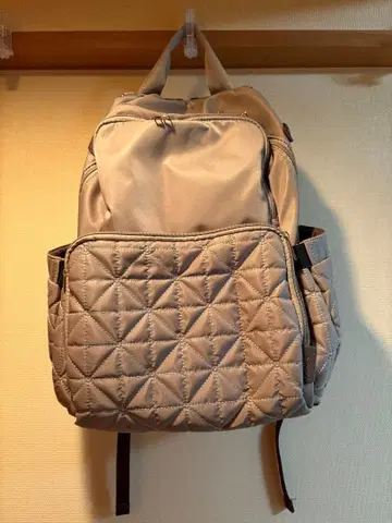 MUMU & Co. 다기능 백팩 베이지