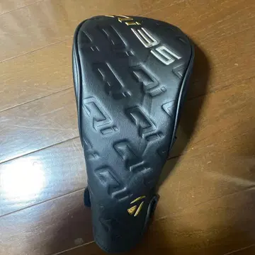 테일러메이드 Qi35 디자이너 드라이버 골드 골프헤드커버 미사용