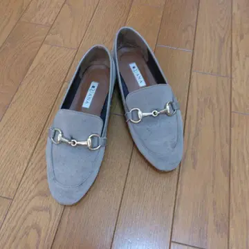 다이애나 그레이 스웨이드 로퍼