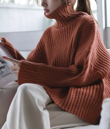 HUG.U 리브 터틀 니트 스웨터 테라코타