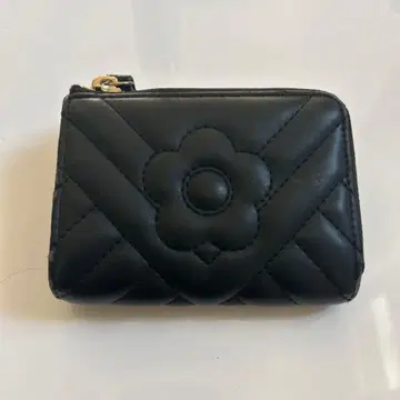 키카 패턴 퀼트 패스 부착 멀티 케이스