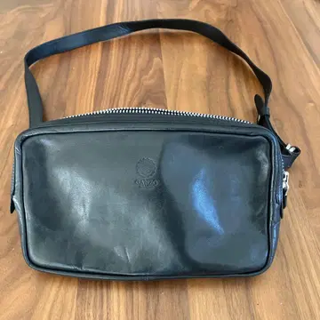 GANZO 블랙 숄더백