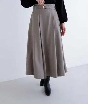 NATURAL BEAUTY BASIC 메탈 버클 플레어 스커트 PS