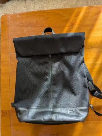 CAMPER 블랙 백팩