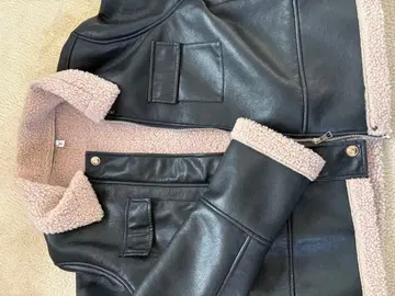 ion 합성 피혁 무스탕 코트 블랙/베이지