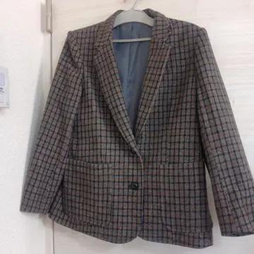 브라운 체크 무늬 테일러드 자켓