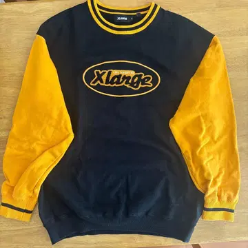 X LARGE의 자수 로고 트레이닝복