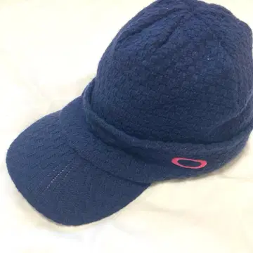오클리 골프 챙 부착 니트 모자 네이비 골프웨어 케이블 짜임