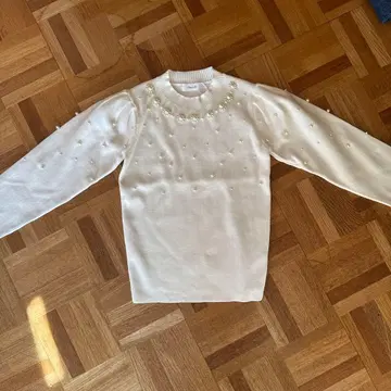 Darich 펄 장식 화이트 긴팔 니트