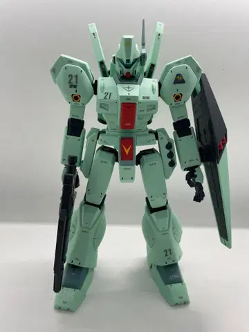 MG 1/100 제간 완성품