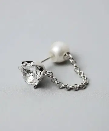 e.m. 지르코니아 펄 귀걸이(한쪽 귀)