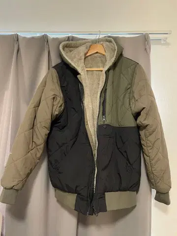 워크맨 리버서블 프레임 테크 2way 후드티