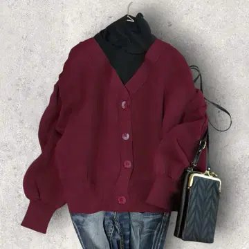 새상품급 V넥 니트 가디건 S 보르도 성인 여성 고급 볼륨 소매
