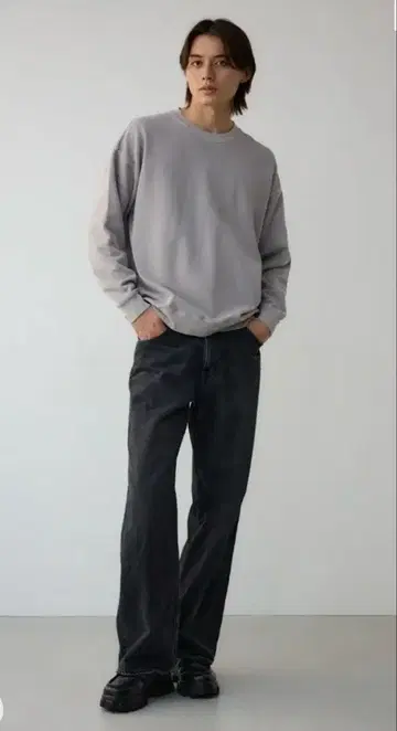 AZUL BY MOUSSY 피그먼트 크루넥 맨투맨