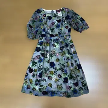 YUKI TORII 꽃무늬 반팔 원피스