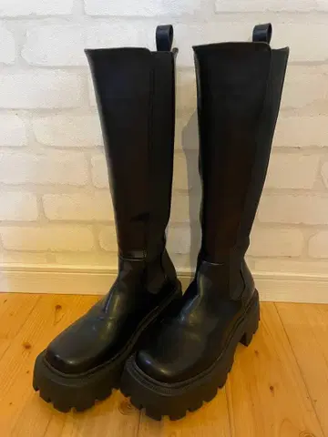 블랙 롱 부츠 통굽 밑창 사이드 고어 SLY