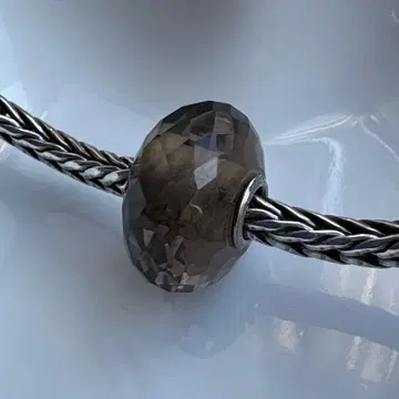 트롤비즈 스모키 쿼츠