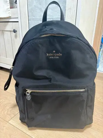 kate spade 블랙 백팩 중고 얼룩 있음
