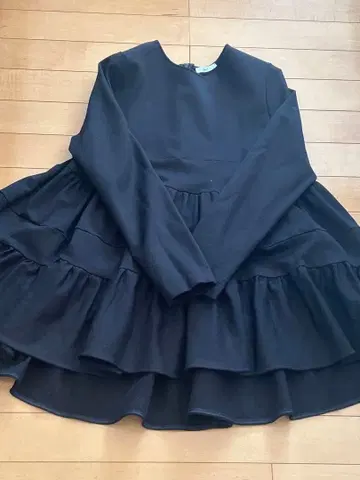 요리 yori 티어드 블라우스 블랙