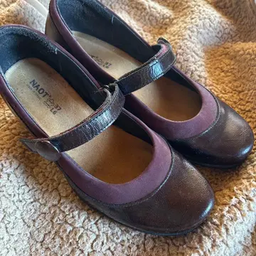 NAOT 브라운 퍼플 펌프스