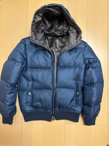 아바하우스 에크루 네이비 후드 부착 다운 자켓