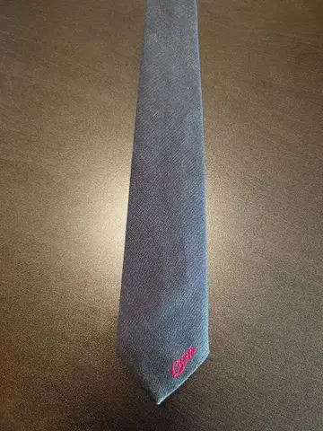 Carp 넥타이 다크 그레이 2019