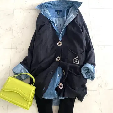 새상품급 퀸앤벨 영국제 비쥬 왕관 캐시미어 코튼 가디건