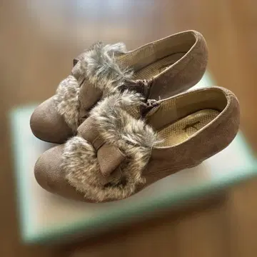 펌프스 키다리 아저씨 퍼 브라운