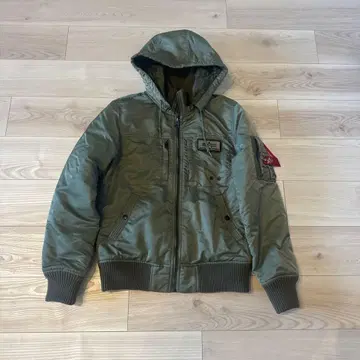 Alpha Industries MA-1 플라이트 자켓 올리브 그린
