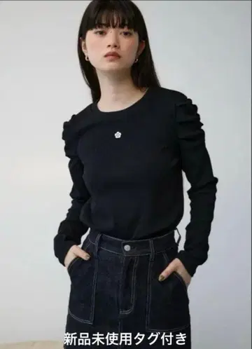 미사용 새상품 MARY QUANT x AZUL 콜라보 자수 리브 상의