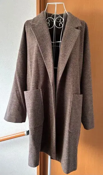 미라 오웬 Mila Owen / 체스터 코트 브라운