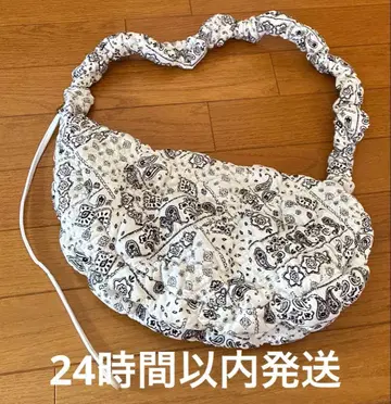 Paisley Cozy 페이즐리 토트백 Ivory