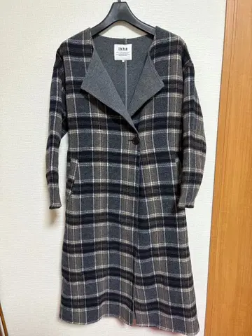 새상품급 ikka 체크 무늬 롱 코트 허리 벨트 포함