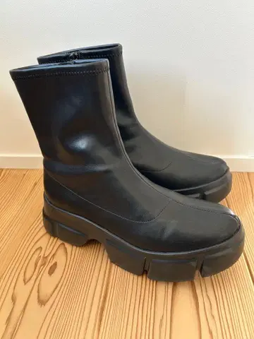 LOWRYSFARM 스트레치 스니커즈 부츠