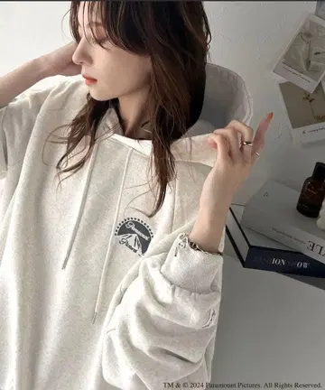 프론트 로고 자수 속기모 후드티