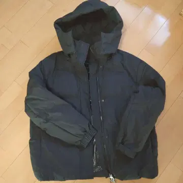 ZARA 후드 부착 블랙 다운 자켓