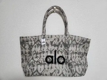 [ 라스트 1개 ] alo yoga 토트백 택 포함 새상품