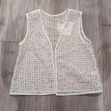 그린 라벨 릴랙싱의 화이트 베스트