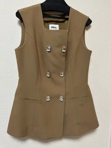 Bibiy. 베이지 베스트 F 사이즈