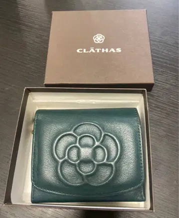 클레이 서스 CLATHAS 참 포함 2단 접이식 지갑 그린