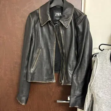 ZARA 블랙 레더 다운 블루종