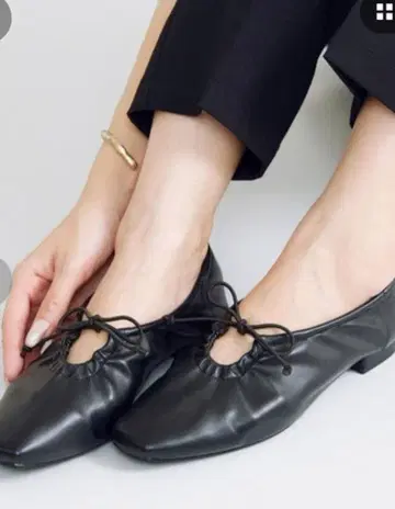 블랙 개더 리본 포함 플랫슈즈 L 사이즈 24.0cm