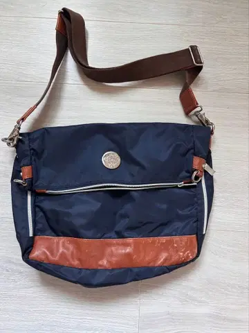 오로비안코 / 네이비 숄더백