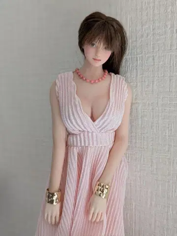 TBLeague S07C 오리지널 헤드 & 의상 포함 심리스 인형