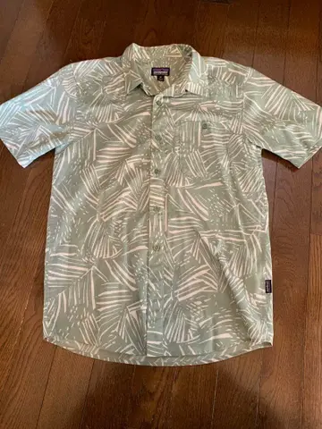 Patagonia 반팔 셔츠 XS 그린 잎 패턴